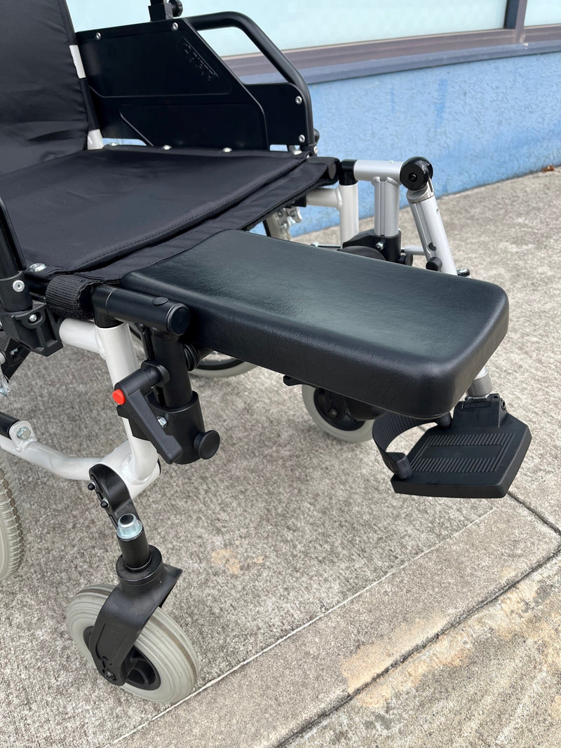 Redgum Pearl Deluxe Wheelchair  Right side Amputee Leg Support